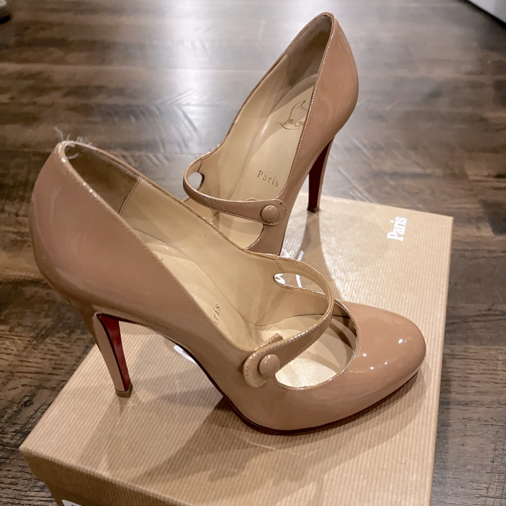 Christian Loubatin patent heels